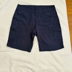 Women’s Columbia Size 10 Navy Blue Shorts